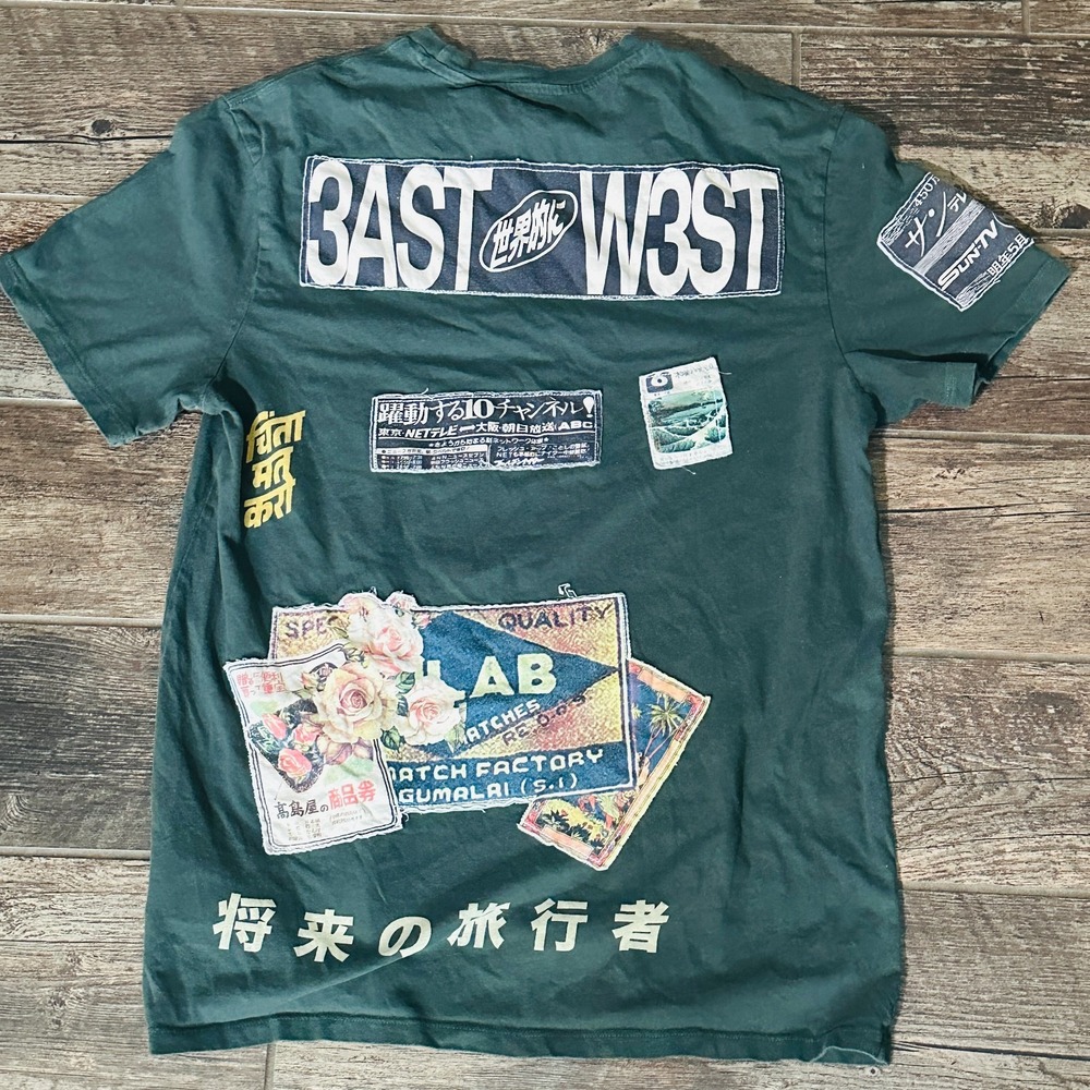 GUESS Short Sleeve East West Embroidered Patched Graphic Green T-shirt Size L